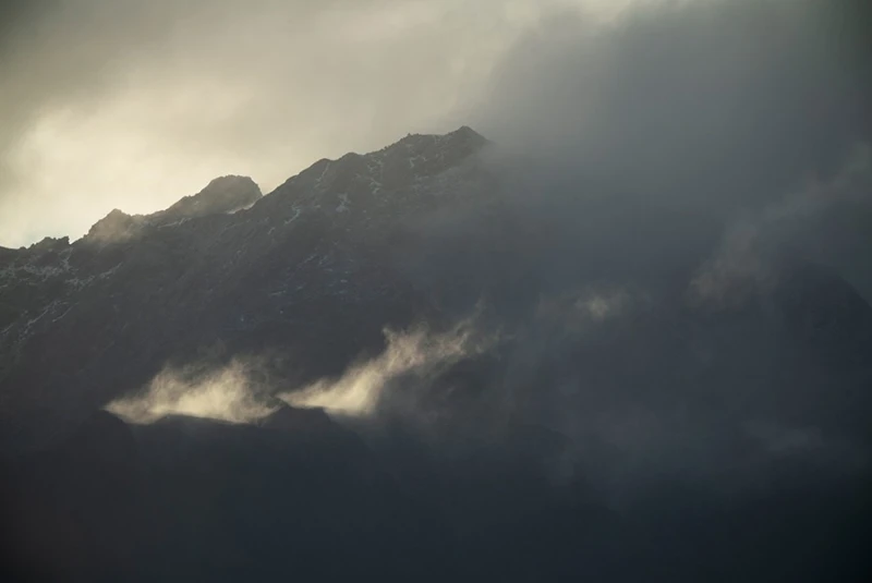 William Patino Dramatic Light Lightroom Presets - after_version_alt